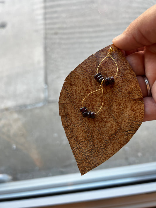 Marble Brown w/ two red agate crystal rings (Large)